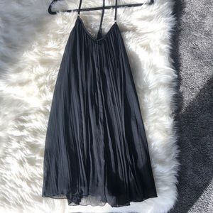 Black loose mini dress.